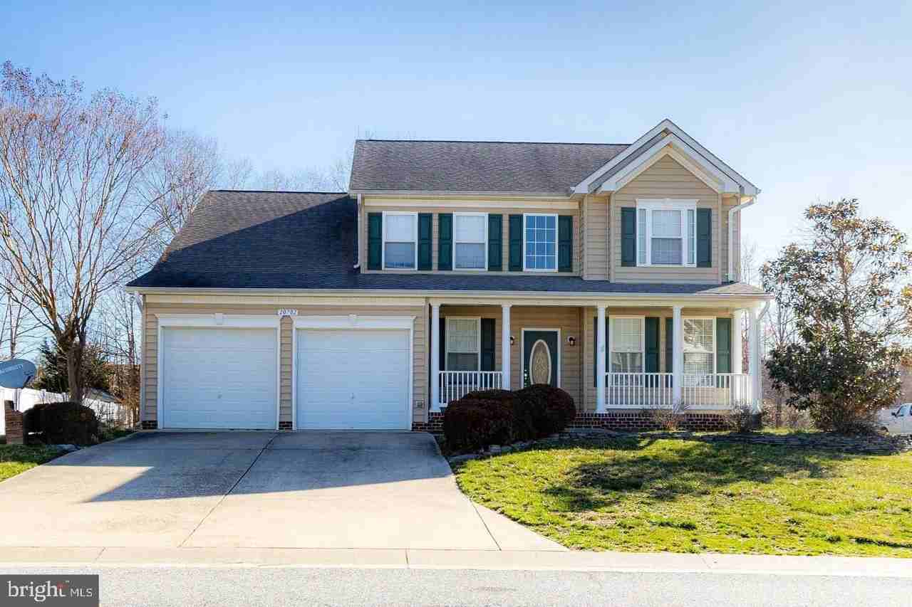20702 Colby Dr - Photo 2 of 31