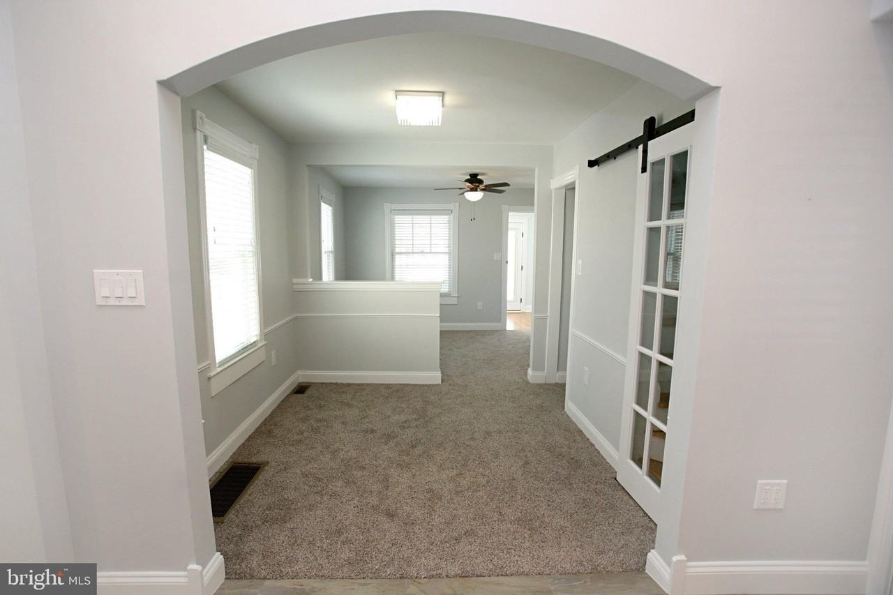 412 W Ocean Heights Ave - Photo 5 of 31