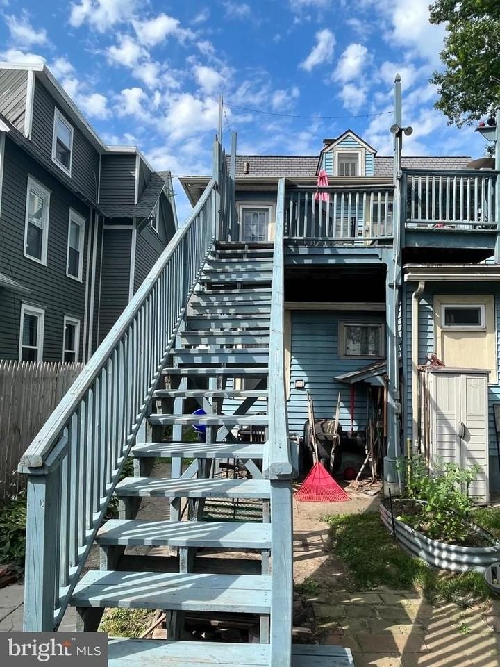 604 Park Ave - Photo 4 of 10
