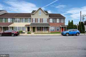 featured image of 102 S Earl St