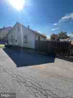 featured image of 215 N Railroad Ave