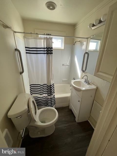 215 N Railroad Ave - Photo 7 of 17