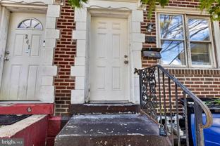 243 W 22nd St #A - Photo 1 of 1