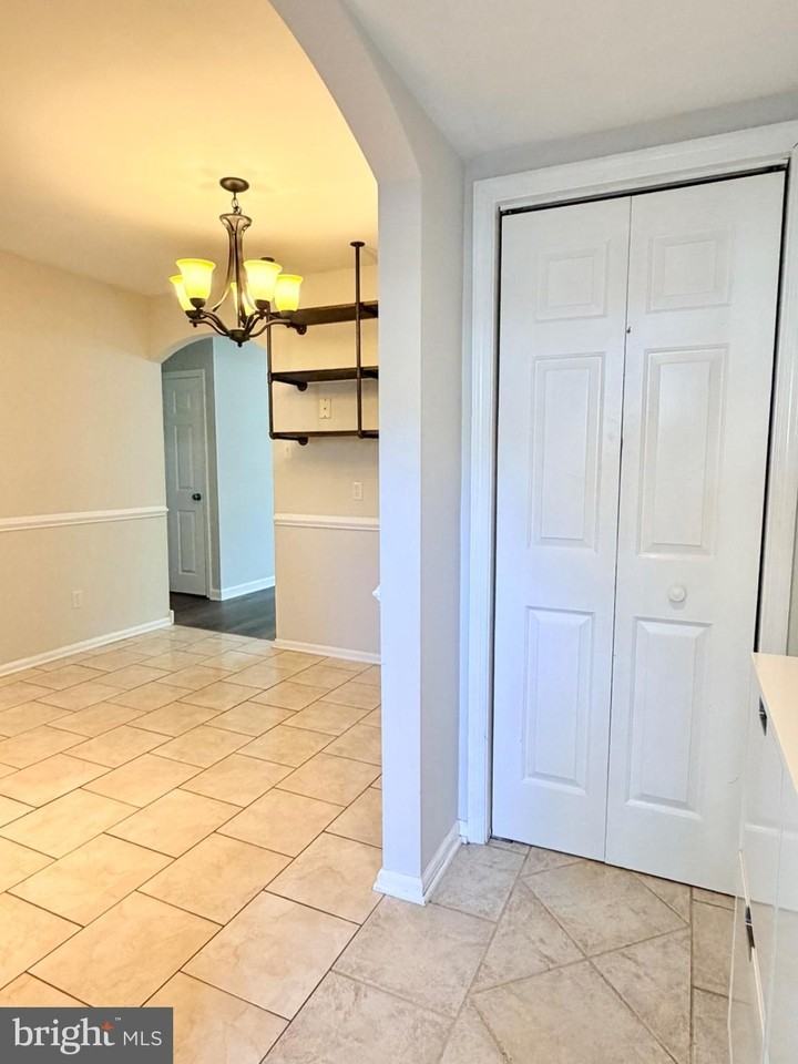 736 Village Ln - Photo 4 of 26