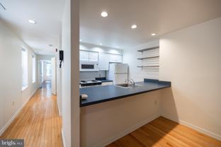 1728 Green St #2R - Photo 1 of 1