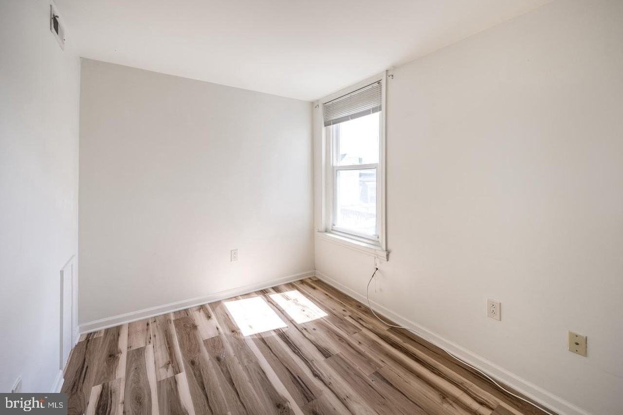 1728 Green St #4F - Photo 5 of 11