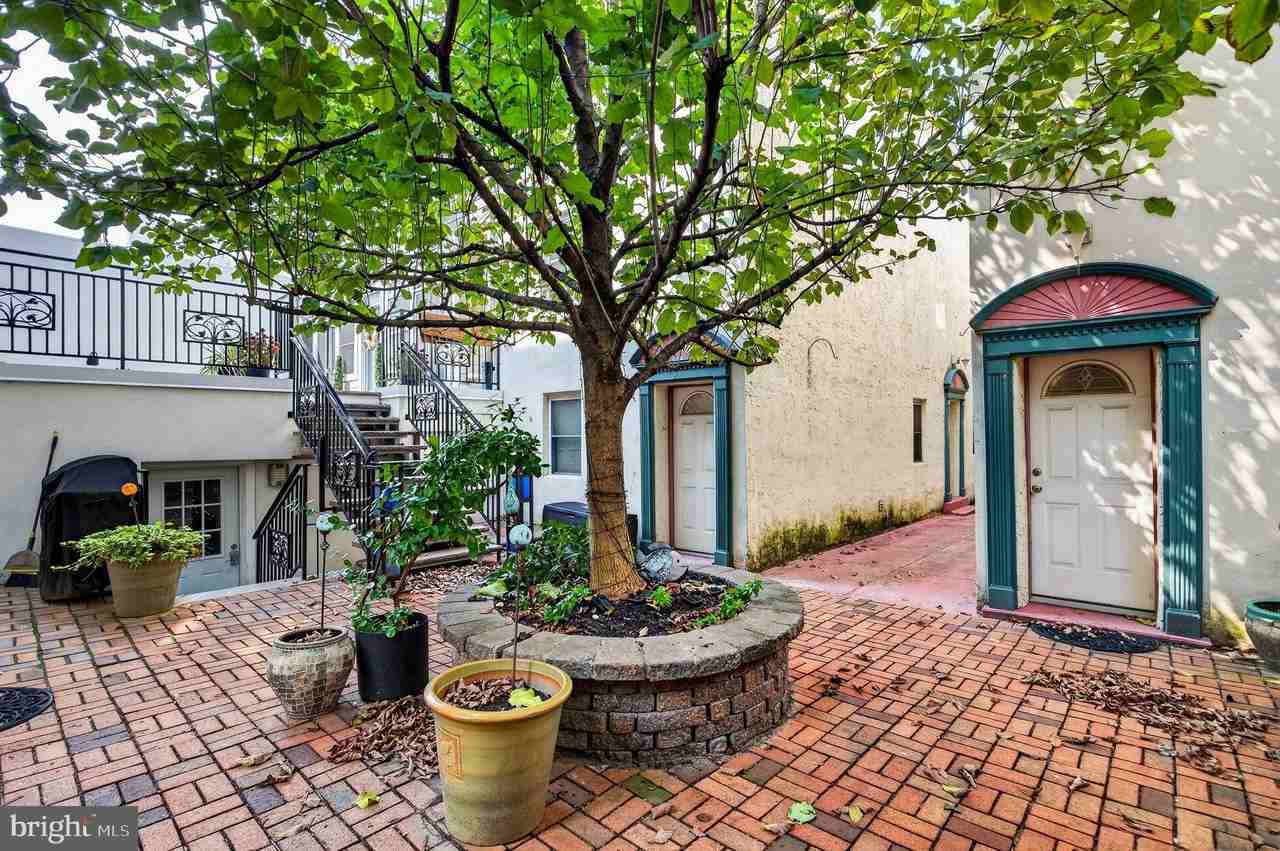 1227 Shackamaxon St #8 - Photo 6 of 21