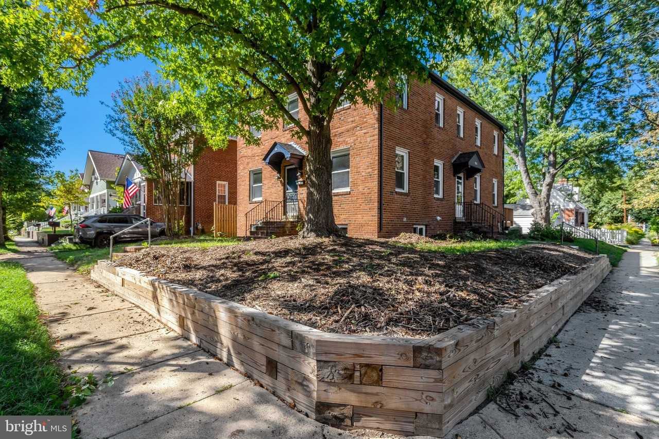 34 E Walnut St - Photo 2 of 22