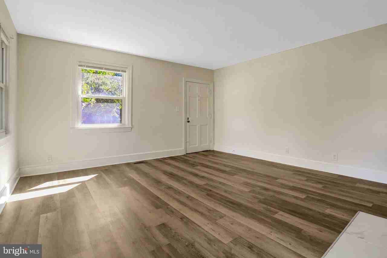 34 E Walnut St - Photo 5 of 22