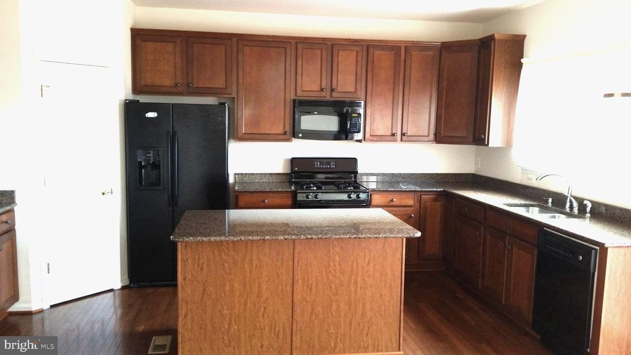 2281 Walnut Branch Dr - Photo 3 of 11
