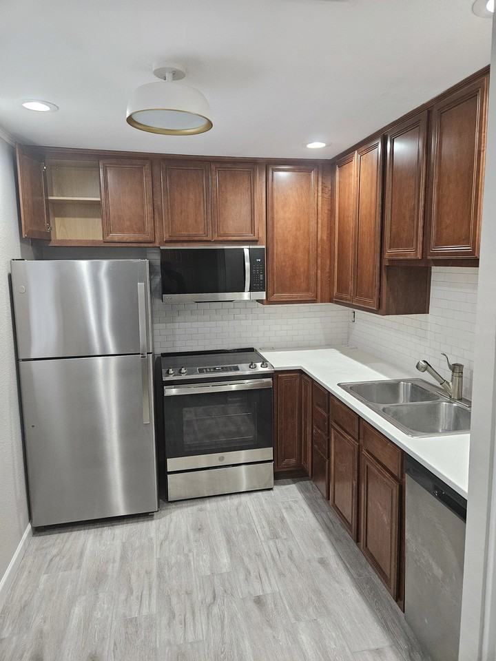 4350 N 82nd St #105 - Photo 3 of 8