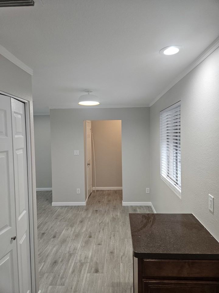 4350 N 82nd St #105 - Photo 6 of 8