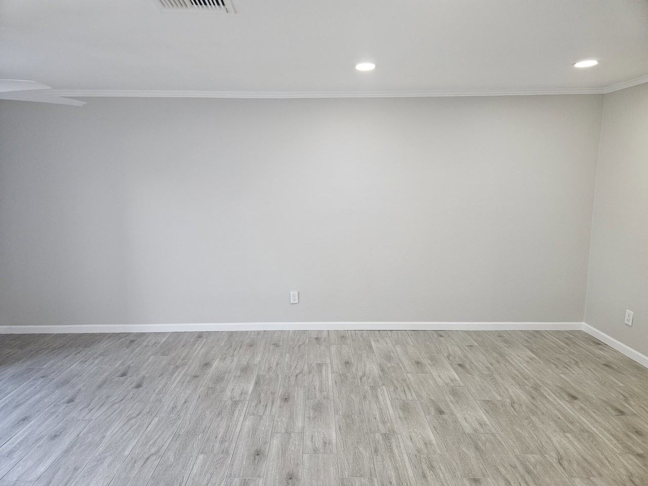 4350 N 82nd St #105 - Photo 7 of 8