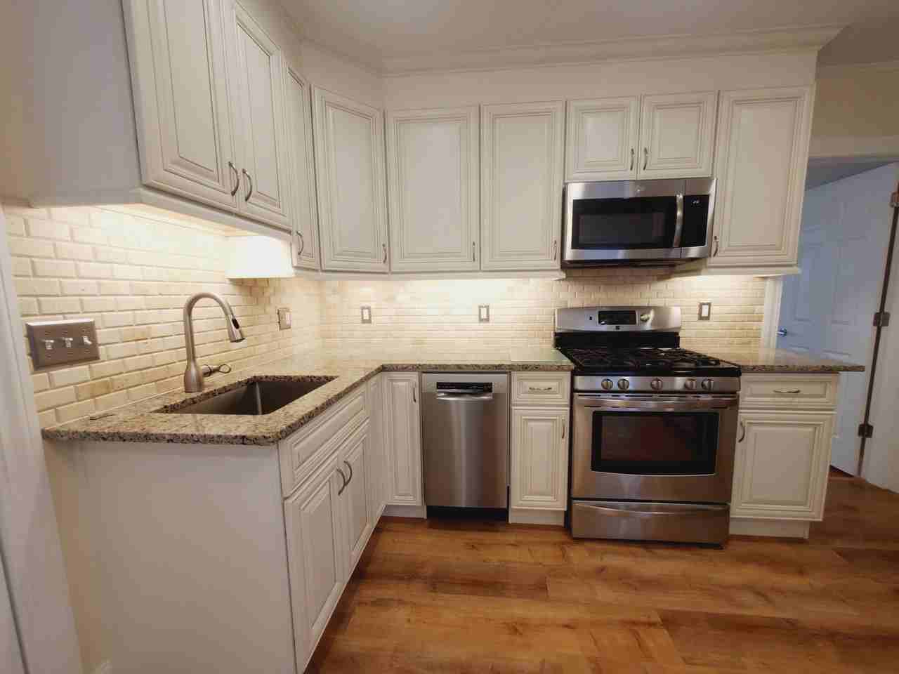 25 Scofield Ave #1 - Photo 3 of 8