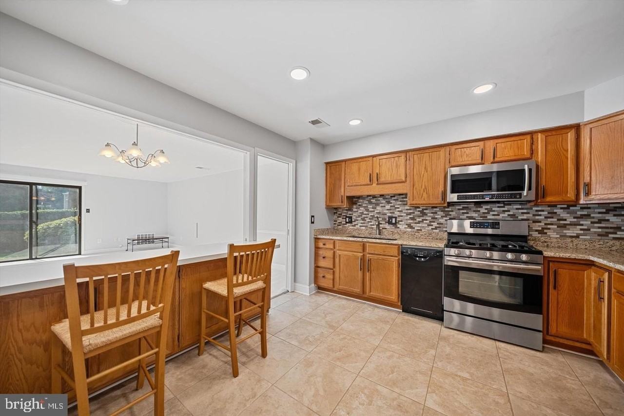 3895B Steppes Ct #3895B - Photo 6 of 23