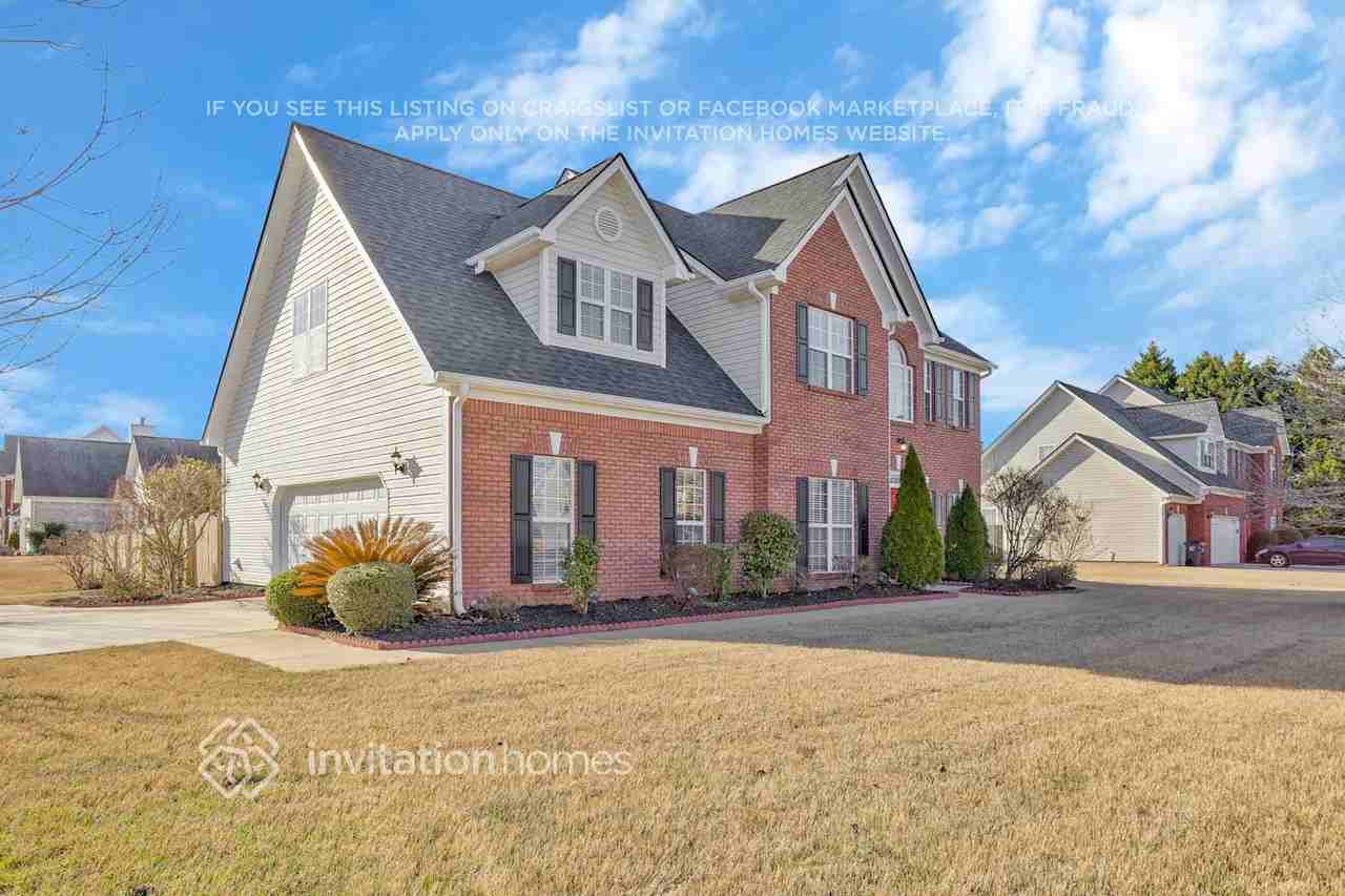 2675 Lake Commons Ct - Photo 3 of 28
