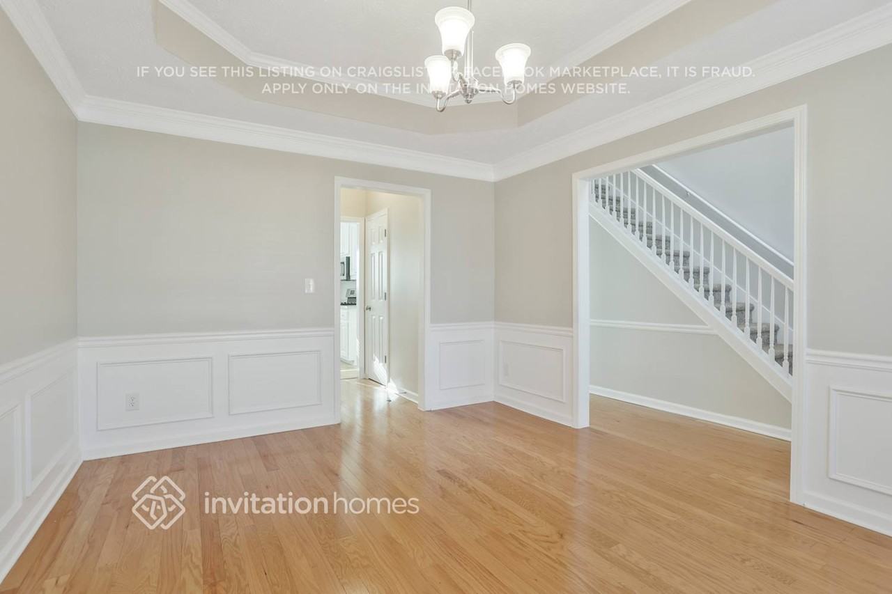 2675 Lake Commons Ct - Photo 6 of 28
