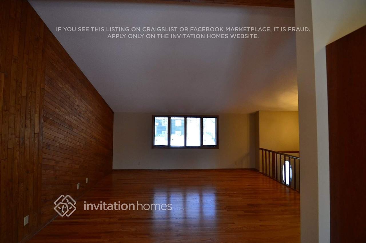 112315 Baxter Ct - Photo 2 of 9