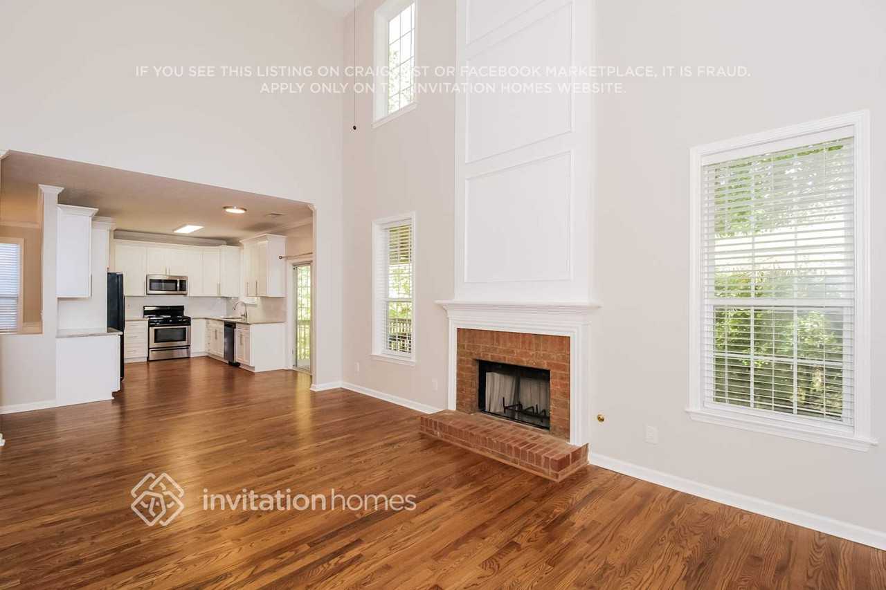 3615 Southwick Dr Nw - Photo 2 of 16