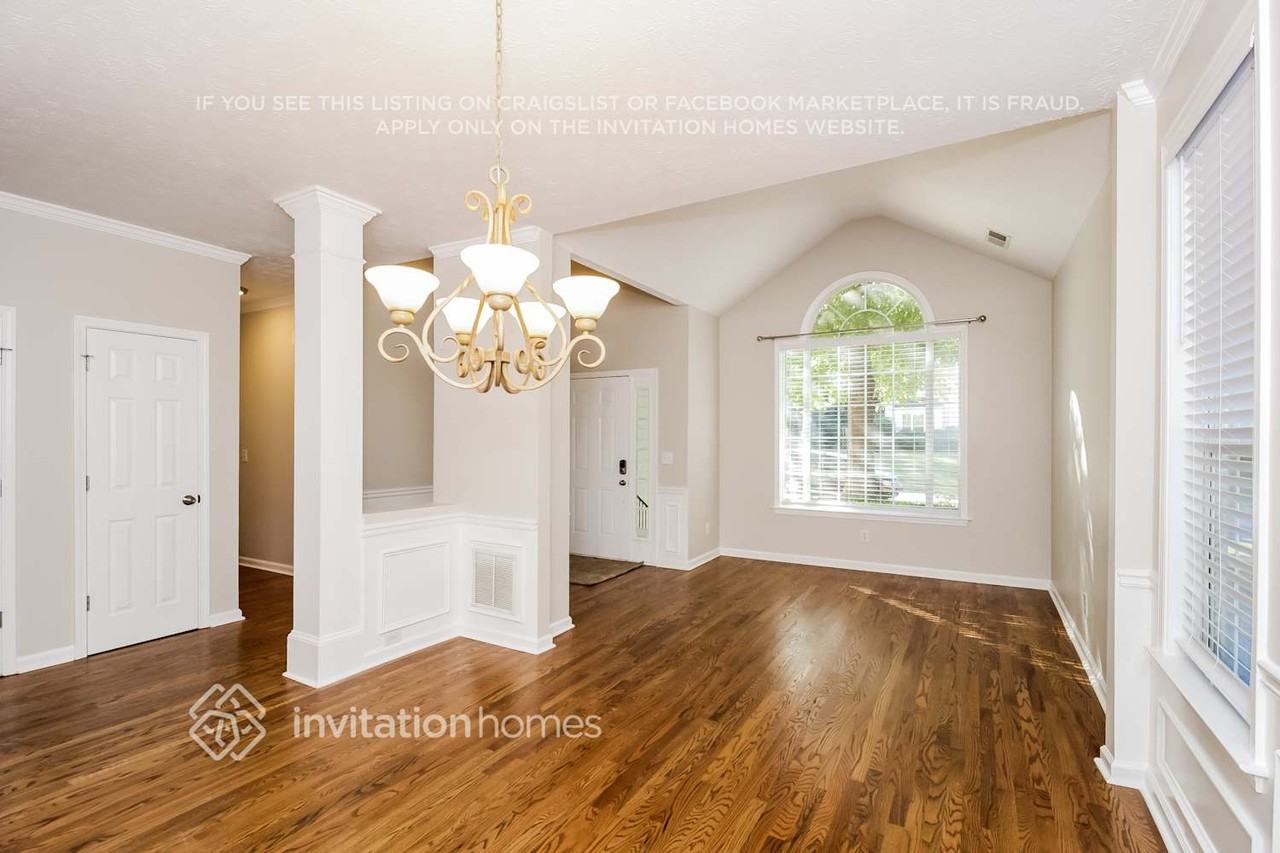 3615 Southwick Dr Nw - Photo 3 of 16