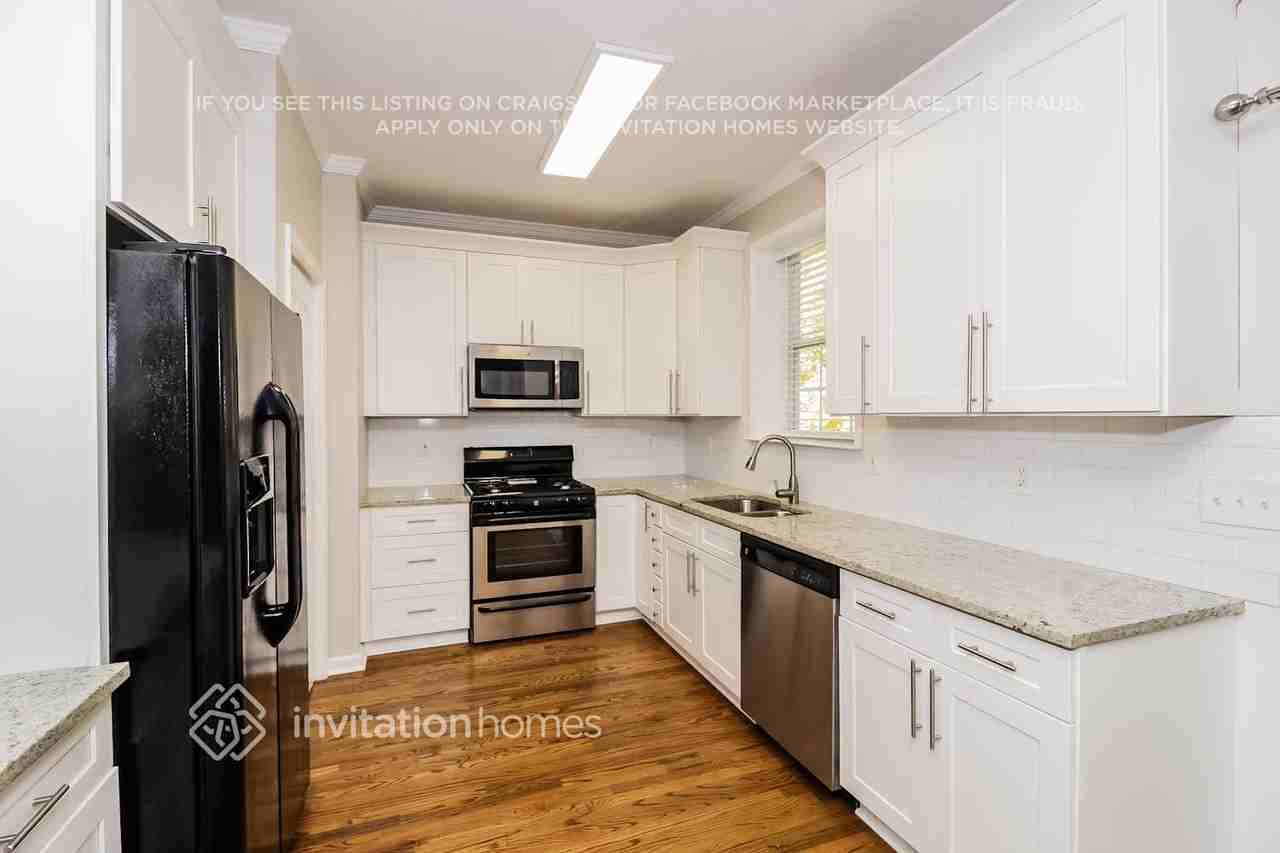 3615 Southwick Dr Nw - Photo 4 of 16