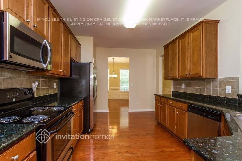 8907 Cinder Ln - Photo 7 of 28