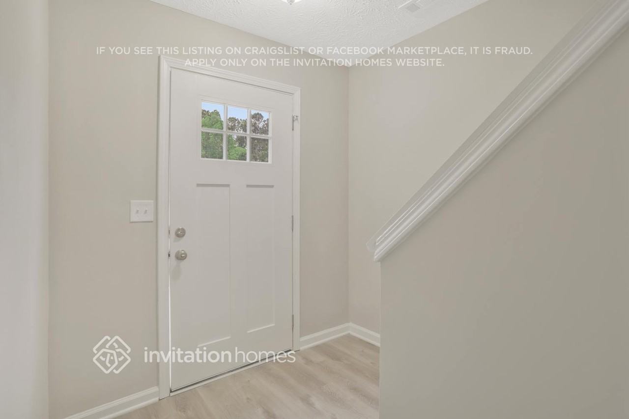 5327 Paddington Ln - Photo 4 of 29