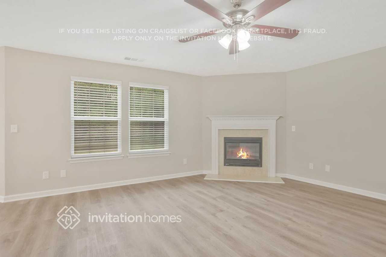 5327 Paddington Ln - Photo 5 of 29