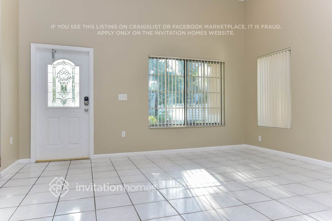 14450 Sw 139th Avenue Cir W - Photo 4 of 21