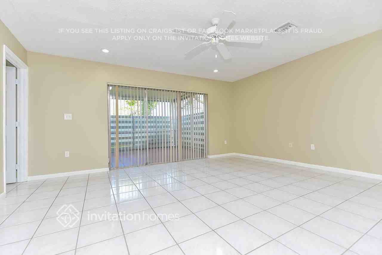 14450 Sw 139th Avenue Cir W - Photo 5 of 21