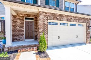 featured image of 2183 Hemlock Bay Rd