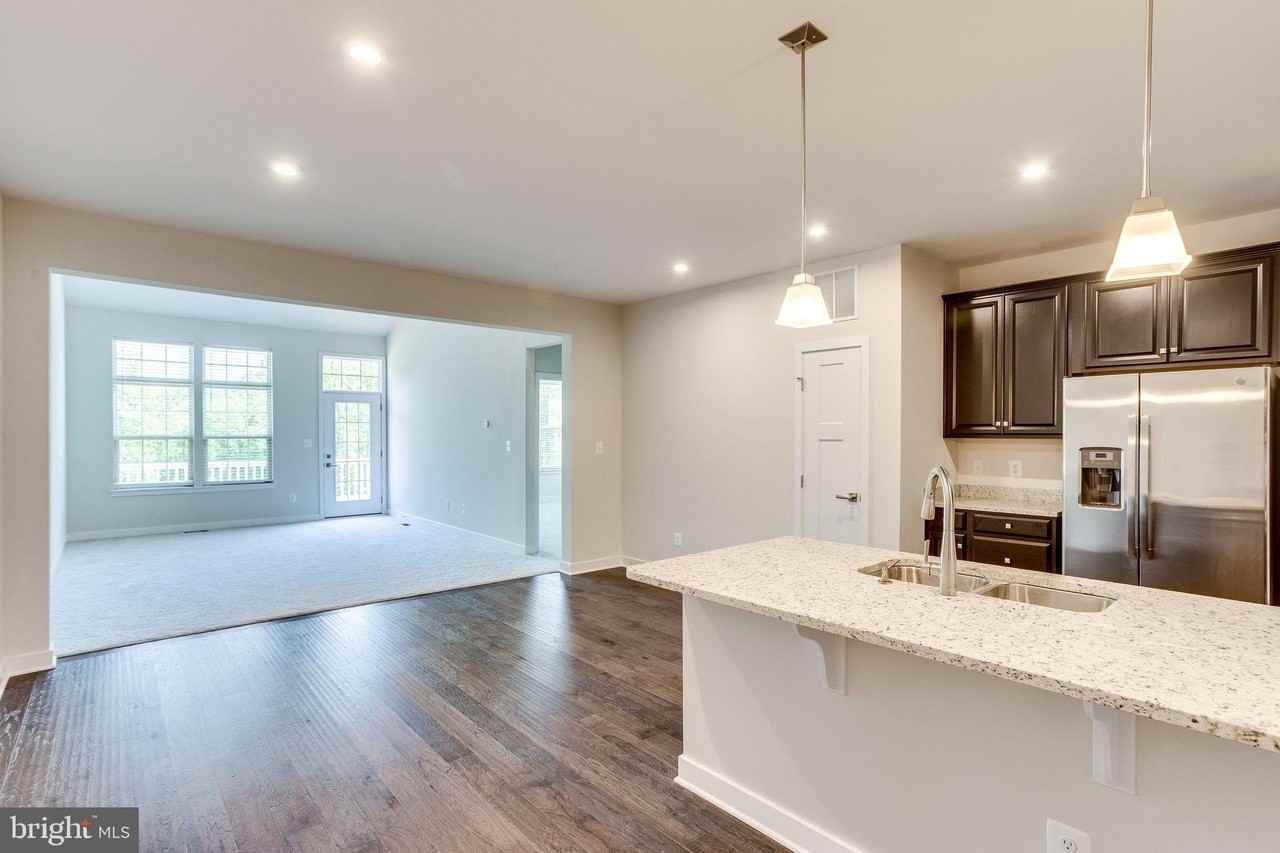2183 Hemlock Bay Rd - Photo 3 of 50