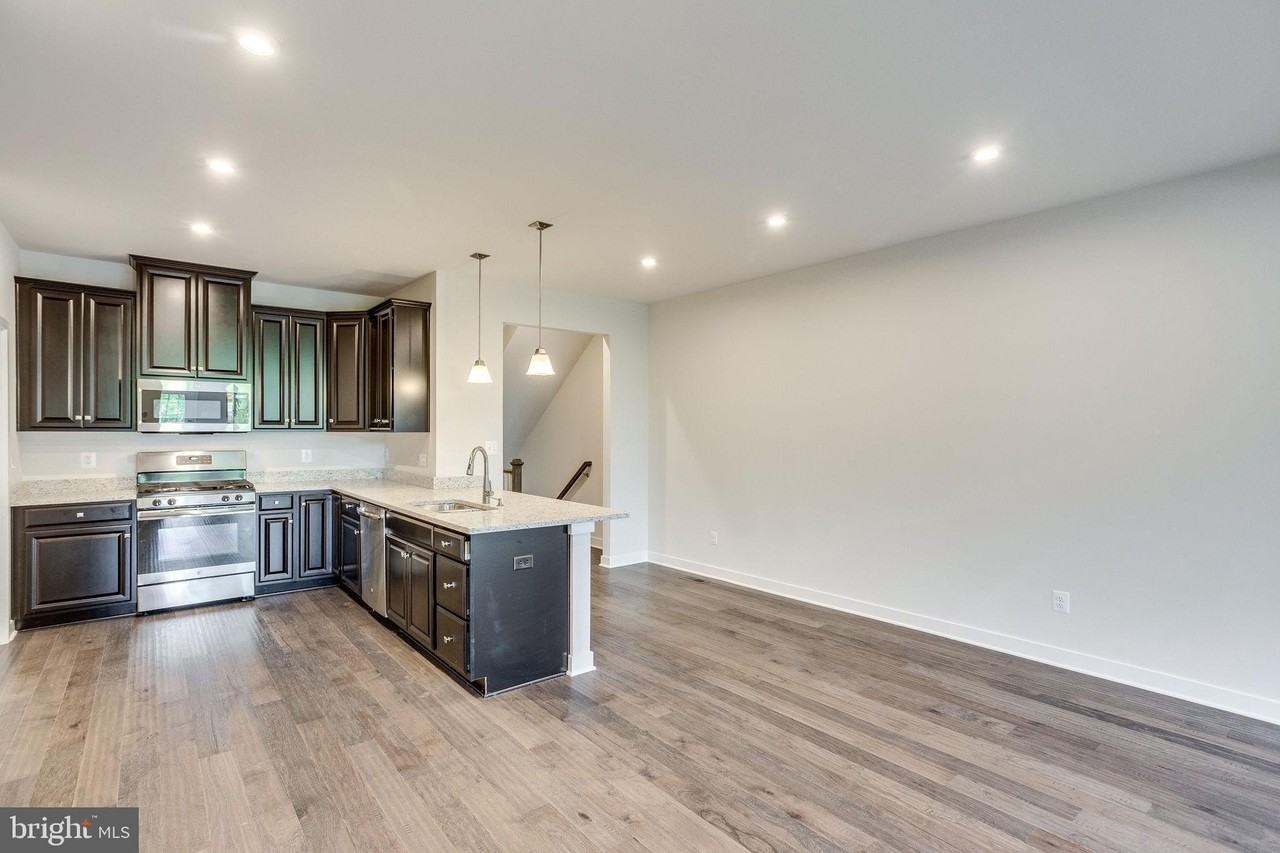 2183 Hemlock Bay Rd - Photo 5 of 50