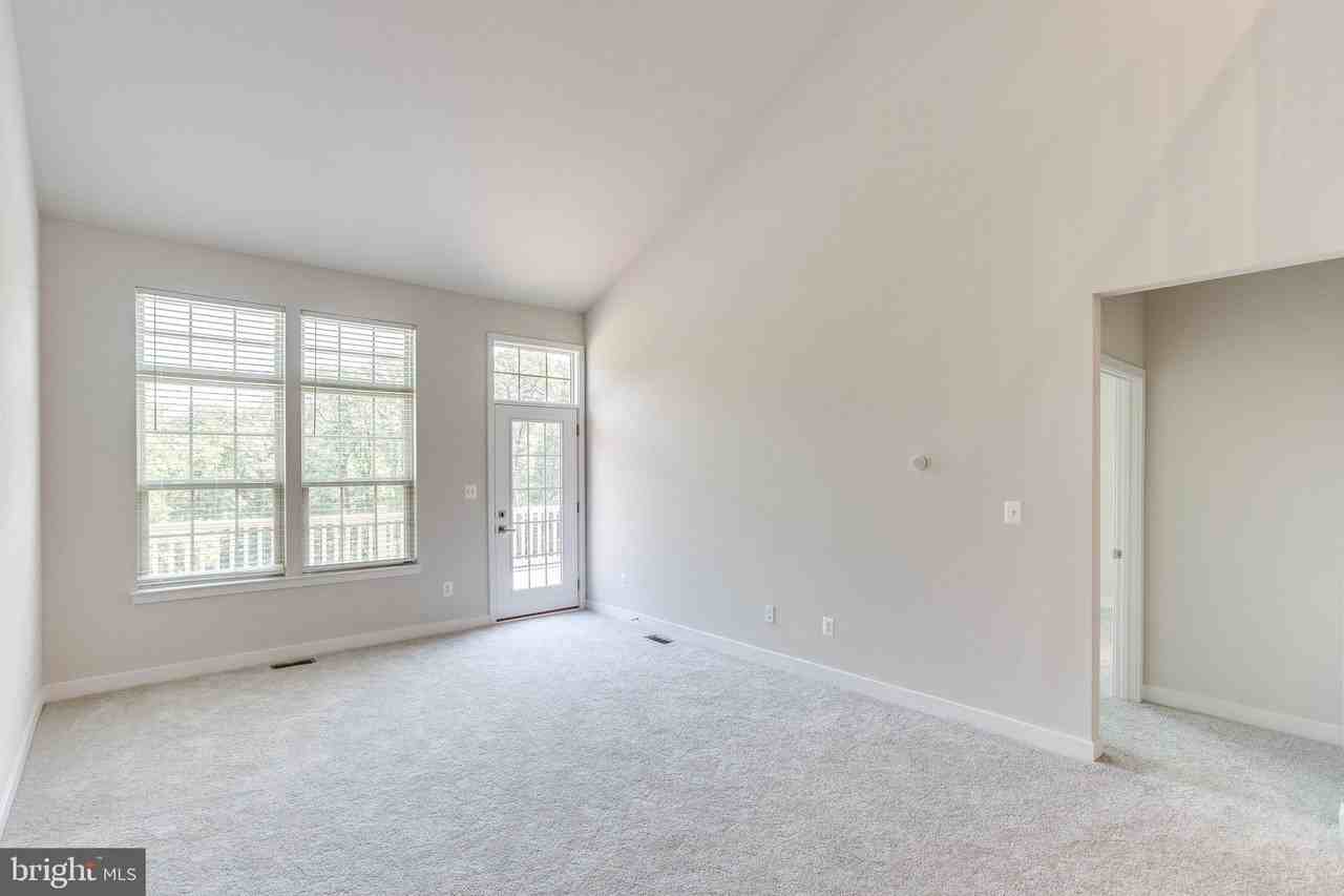2183 Hemlock Bay Rd - Photo 7 of 50