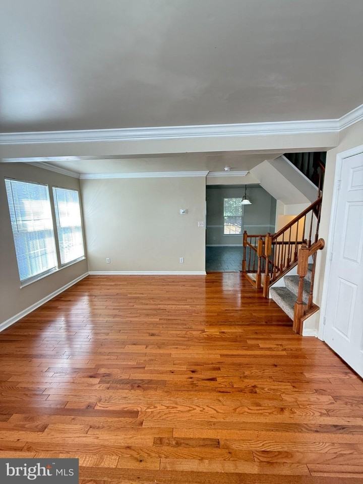 12800 Silvia Loop - Photo 5 of 26