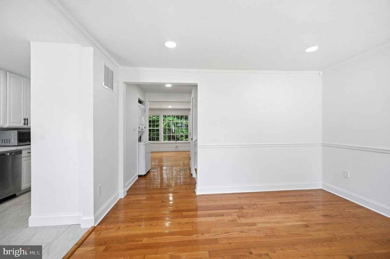 1214 Fox Run Pl - Photo 6 of 30