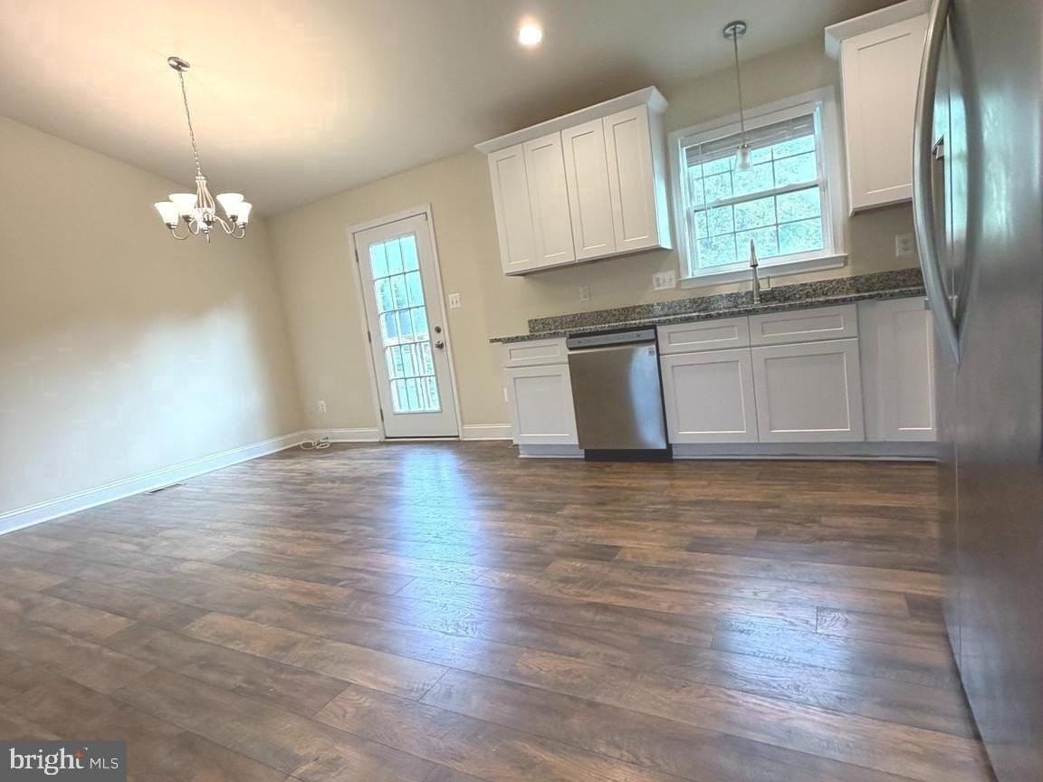 8112 Leland Rd - Photo 3 of 19