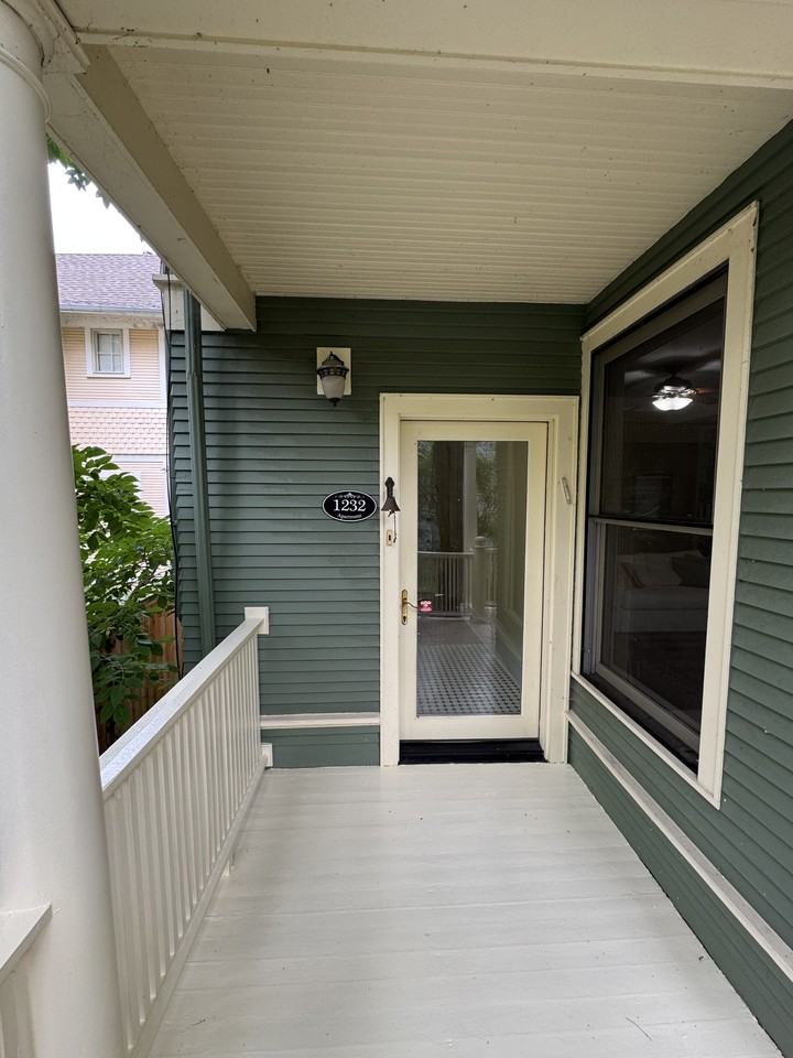 1232 Hinman Ave #3 - Photo 2 of 12