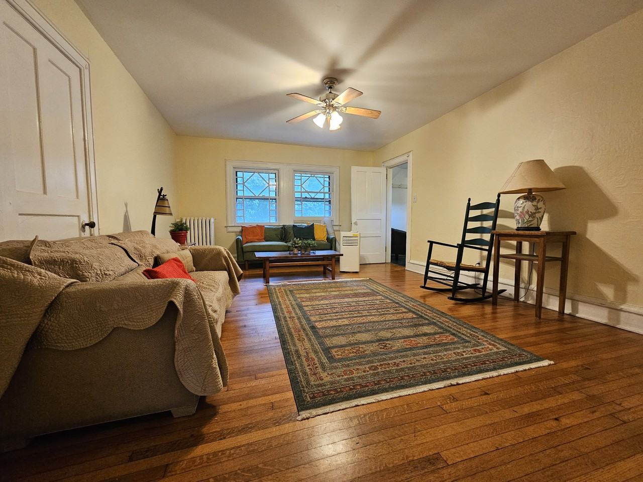 1232 Hinman Ave #3 - Photo 3 of 12