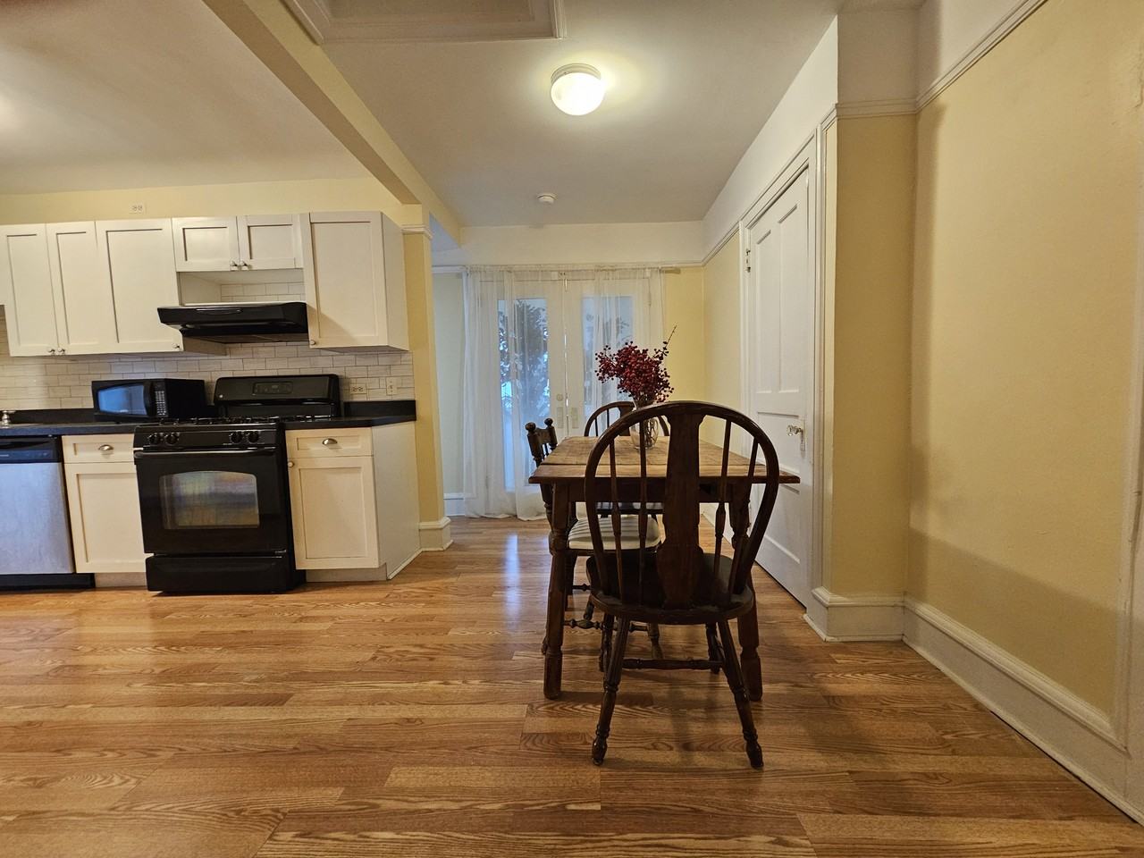 1232 Hinman Ave #3 - Photo 6 of 12