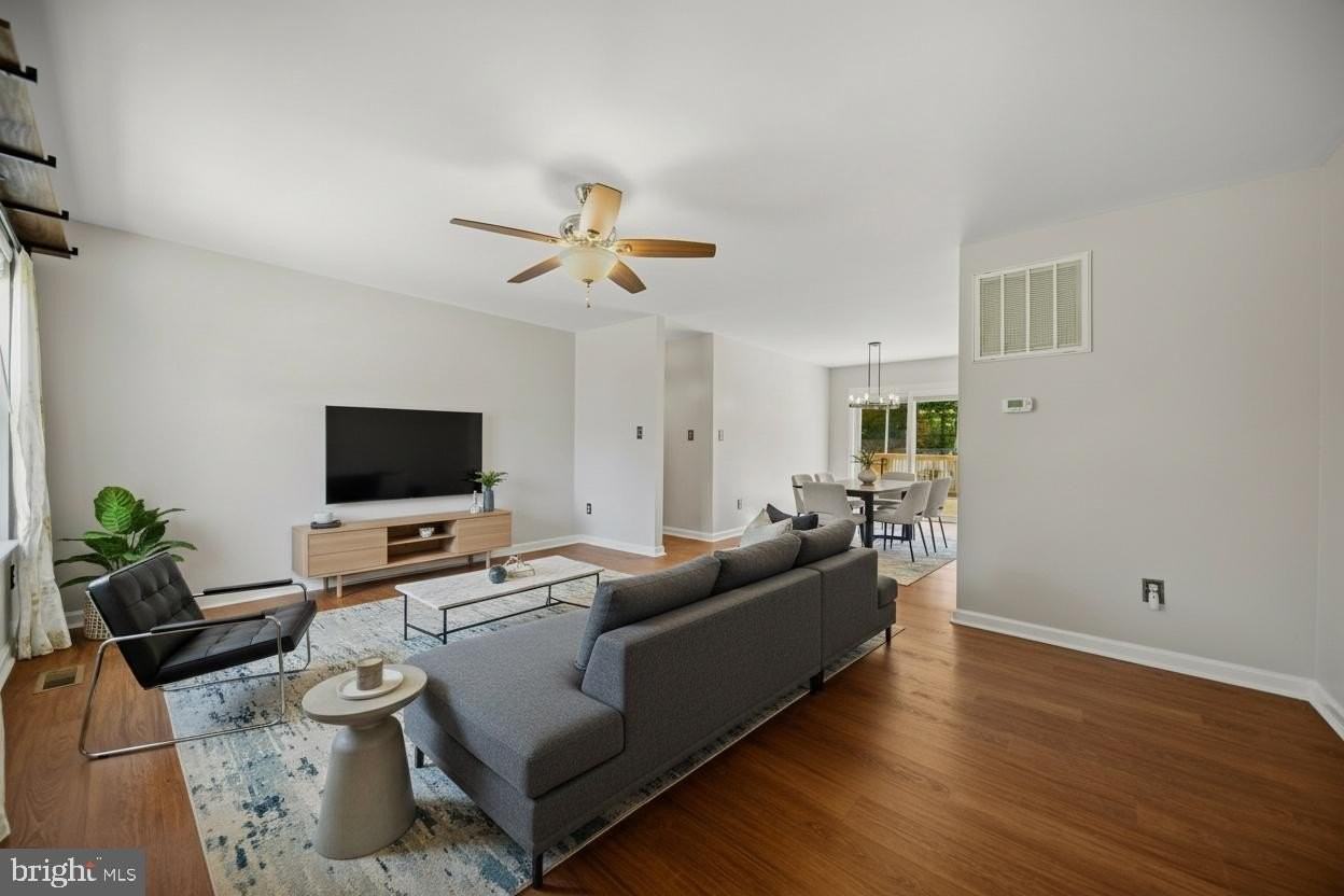 5718 Lucas St - Photo 6 of 37