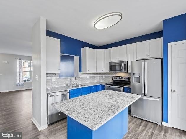 4252 Normandy Ct - Photo 4 of 16