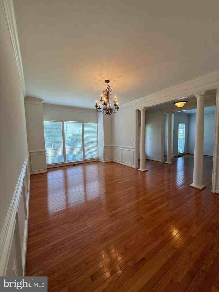 64 Riggs Rd - Photo 5 of 31