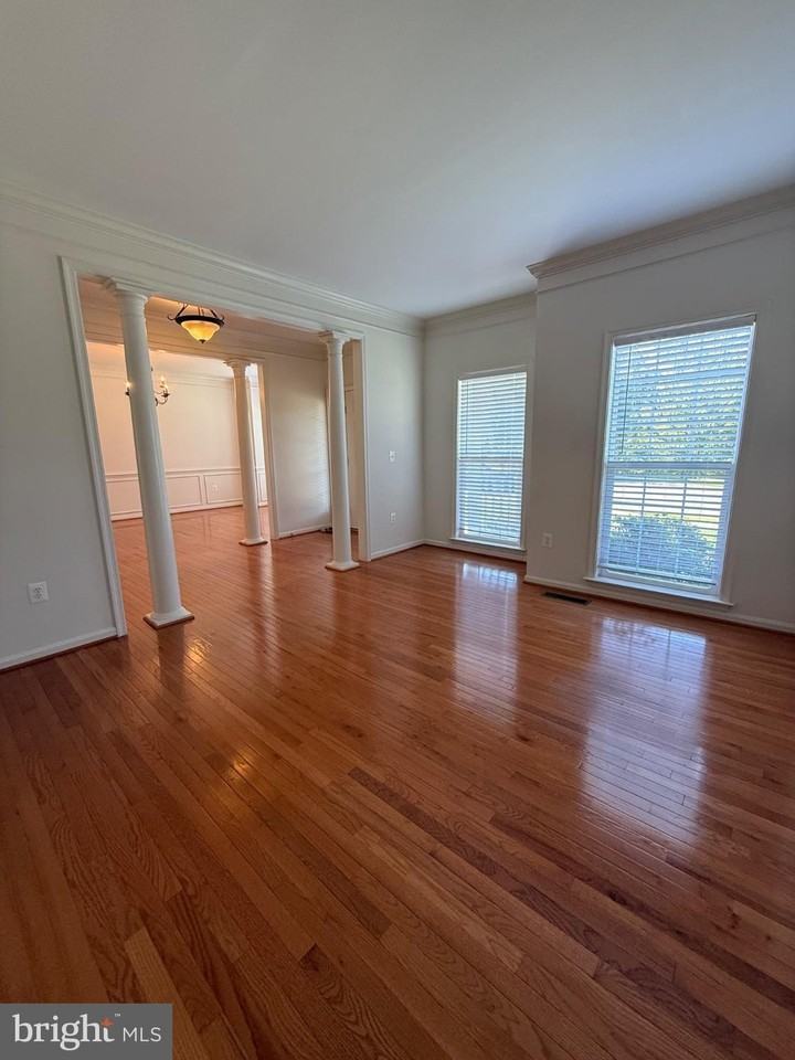 64 Riggs Rd - Photo 6 of 31