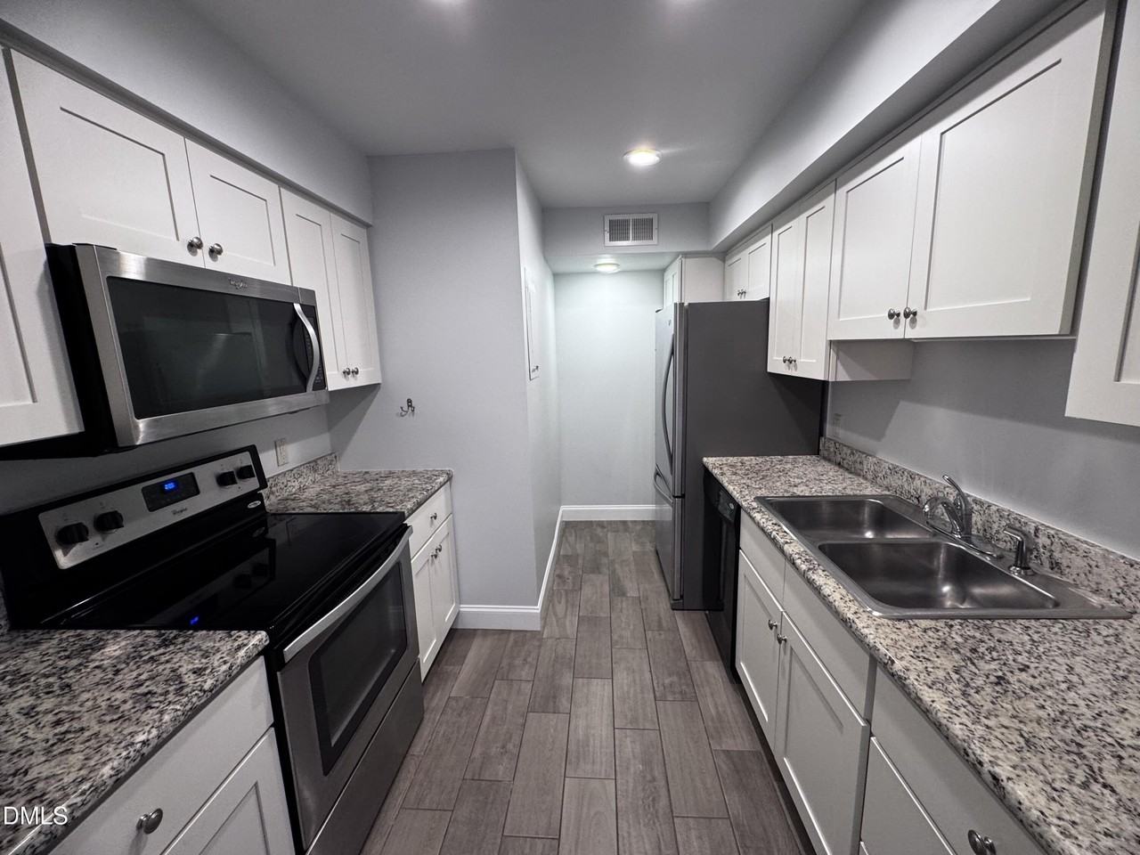 1238 Teakwood Pl - Photo 2 of 12