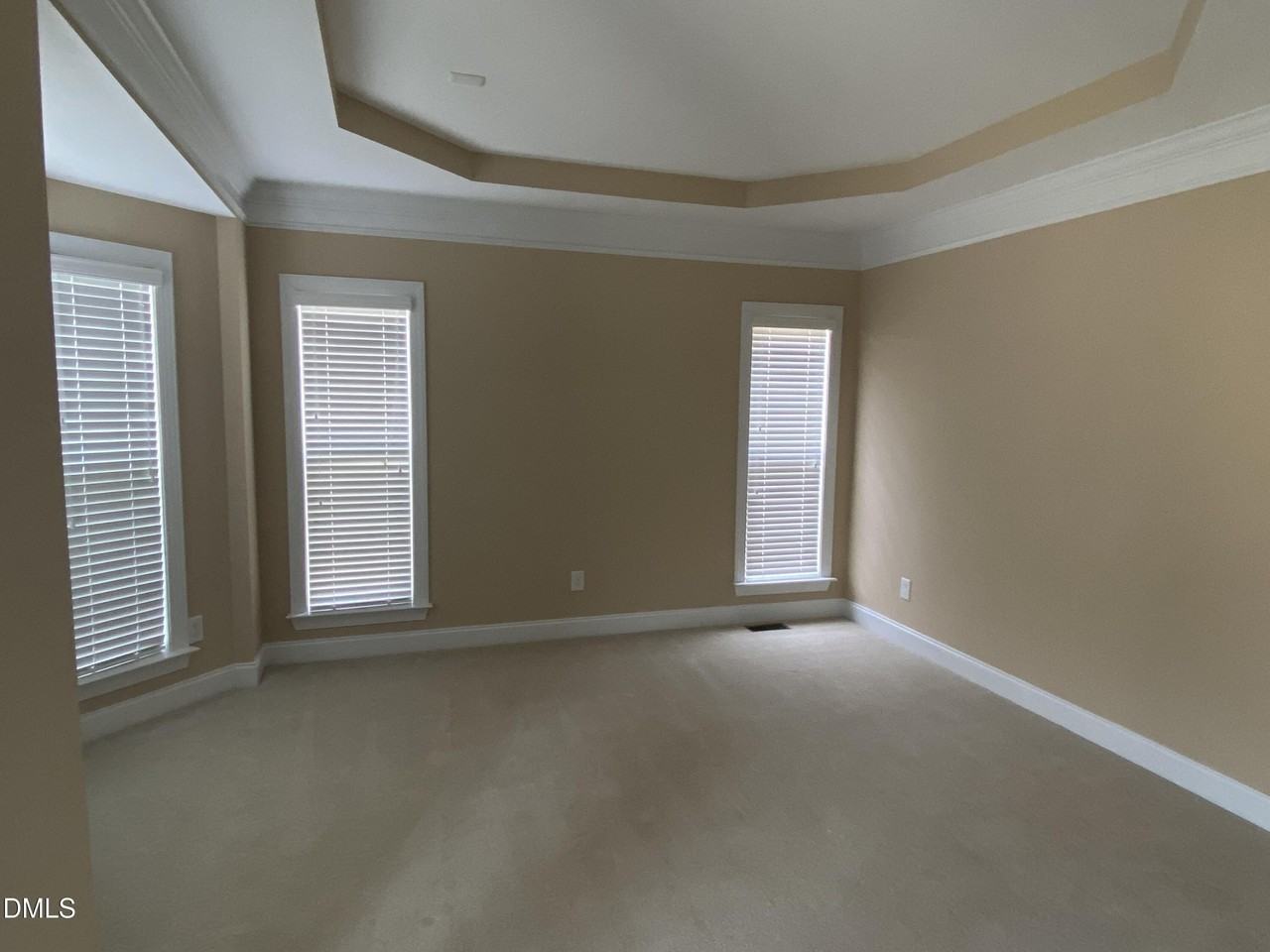 125 Quarryrock Rd - Photo 4 of 16