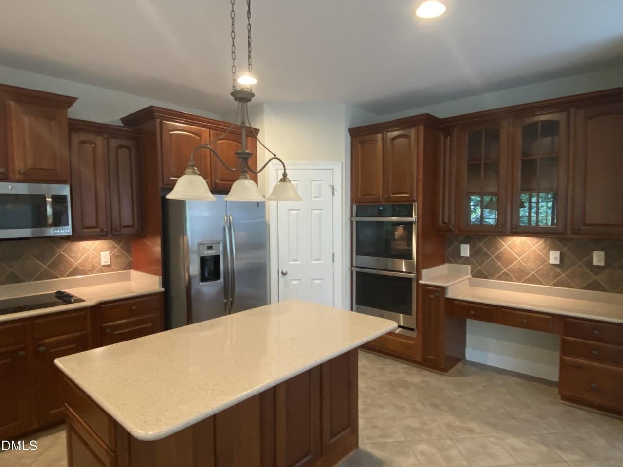 125 Quarryrock Rd - Photo 6 of 16
