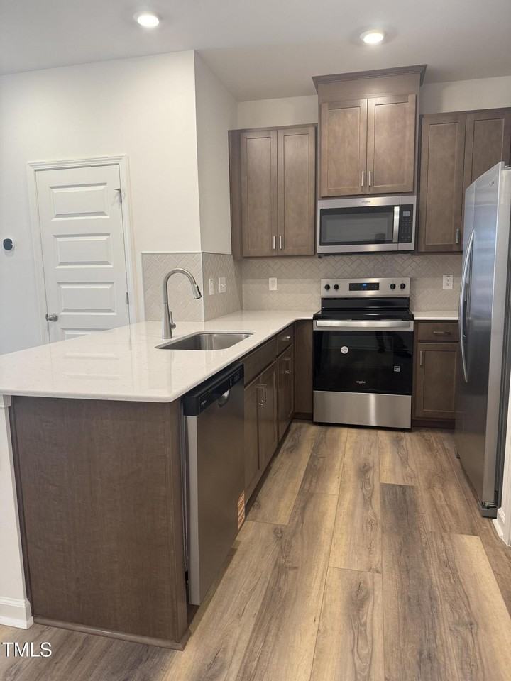 10521 Brookside Reserve Rd - Photo 3 of 25
