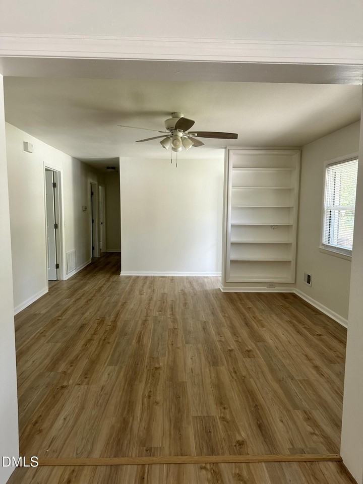 1641 Wake Dr - Photo 5 of 16