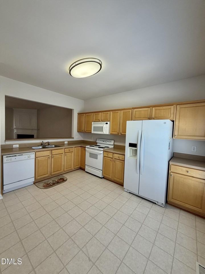 703 Sutter Gate Ln - Photo 5 of 29